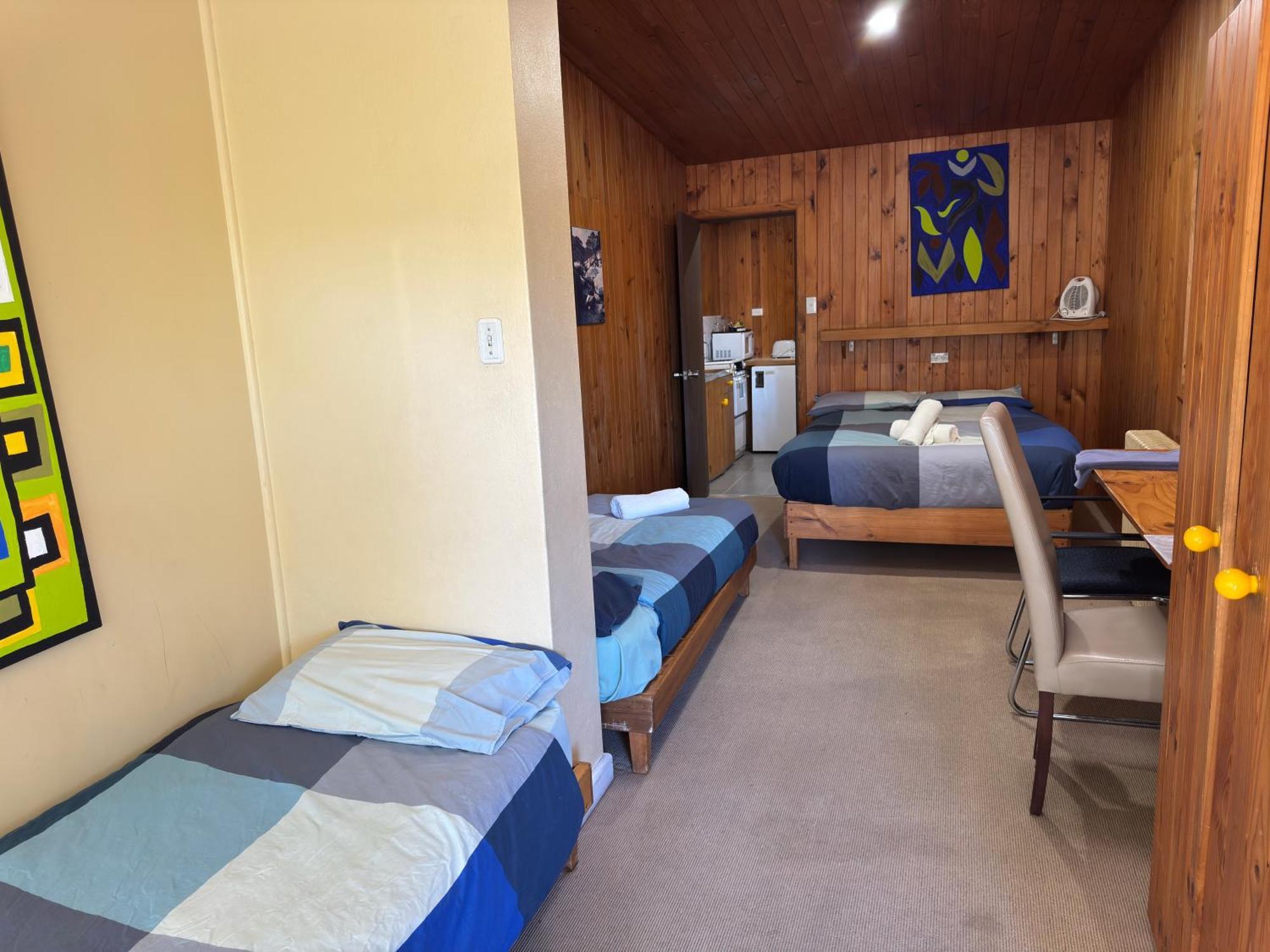 Bunkhouse Motel Кума Екстер'єр фото